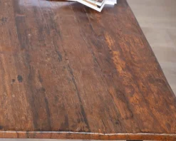 Table basse en bois recyclé et pieds métal noir "Alésia"