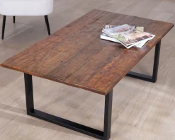 Table basse en bois recyclé et pieds métal noir 