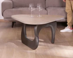 Table basse en manguier massif plateau triangulaire "Pop Vintage"