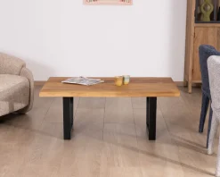 Table basse esprit loft en teck recyclé “Lasia” avec piètement métal noir en U