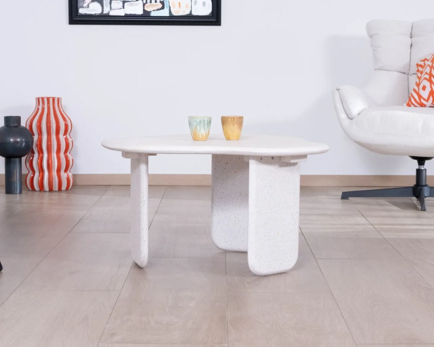 Table basse forme organique aspect terrazzo "Naura"