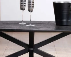 Table basse noire plateau ellipse en manguier massif sablé et pieds métal 3D 
