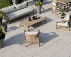 Table basse spécial extérieur design épuré en teck finition naturelle sablée "Vérone"