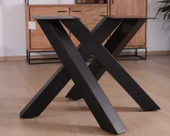 Table carrée 150x150 cm acacia naturel massif et métal noir 