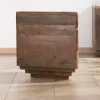 Table d'appoint triangulaire en bois recyclé et plateau marbre blanc "Mood"