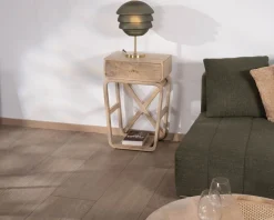 Table de chevet style épuré et rétro en manguier "Loopie"