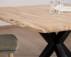 Table de repas carrée 120 cm en acacia et pieds croix métal 