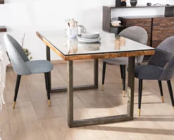 Table de repas design en bois recyclé et pieds métal en U 