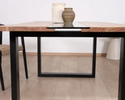 Table de repas en acacia avec centre en verre 