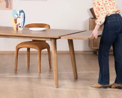 Table de repas extensible esprit rétro 180 cm en manguier massif naturel