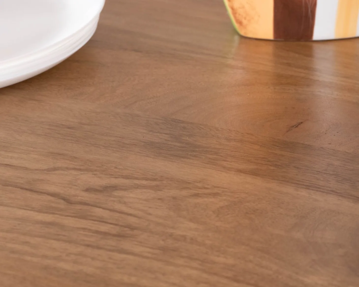 Table de repas extensible esprit rétro 180 cm en manguier massif naturel "Odely"