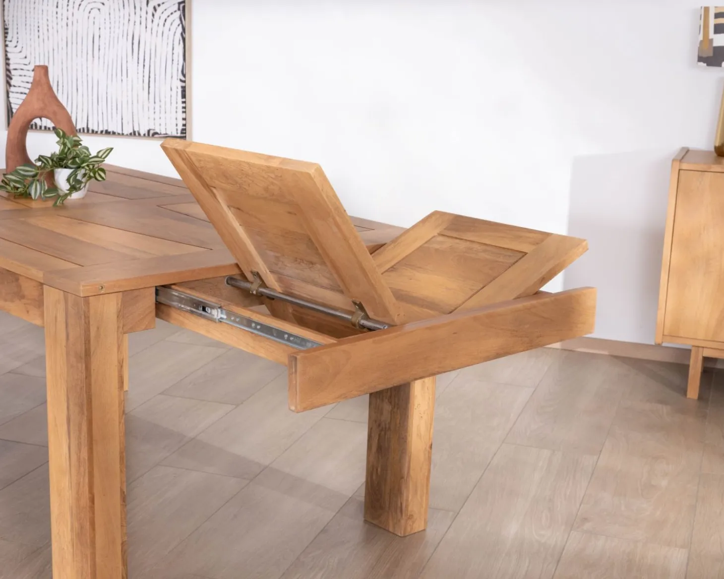 Table de repas extensible en manguier teinte chêne clair "Jappéo" 160 à 250 cm
