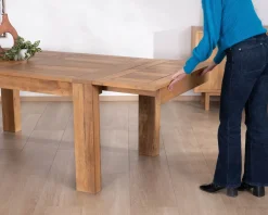 Table de repas extensible en manguier teinte chêne clair