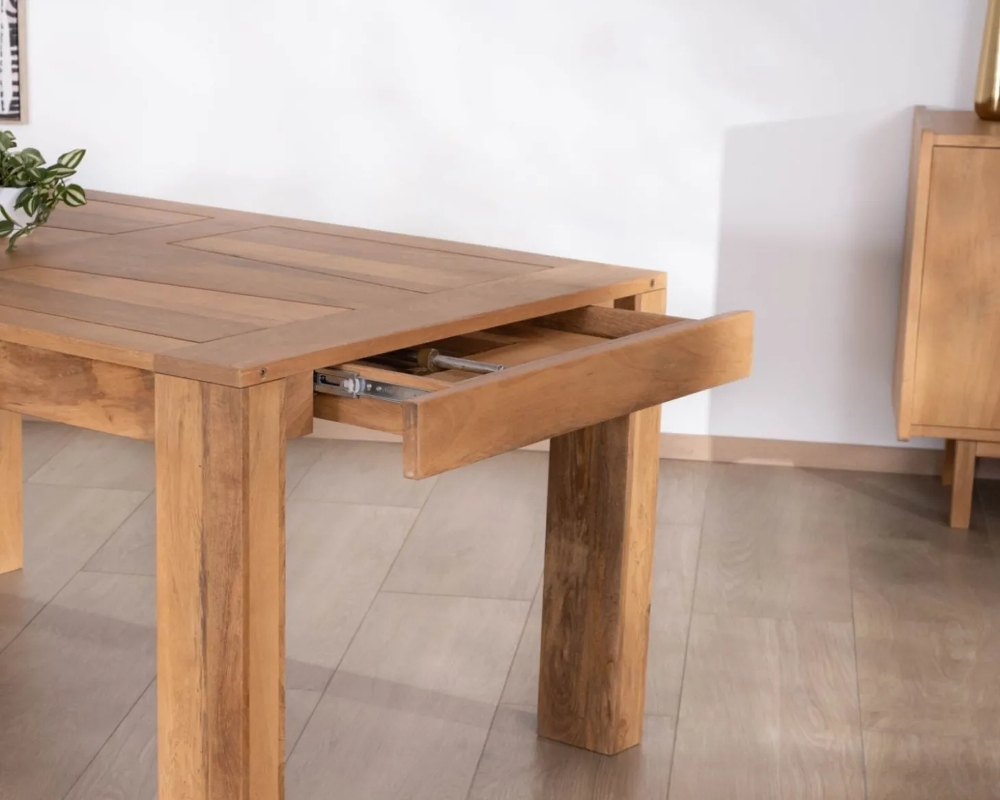 Table de repas extensible en manguier teinte chêne clair "Jappéo" 160 à 250 cm