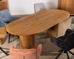 Table de repas ovale 220 cm et pieds ronds cannelés en chêne huilé 