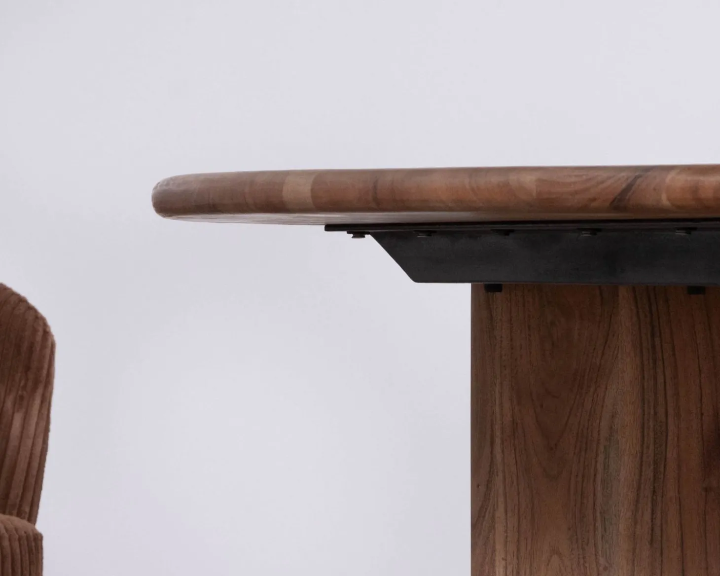 Table de repas ronde style japandi "Yona" 150 cm