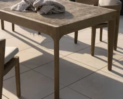 Table de repas spécial outdoor 240cm en teck finition sablée et grisée 