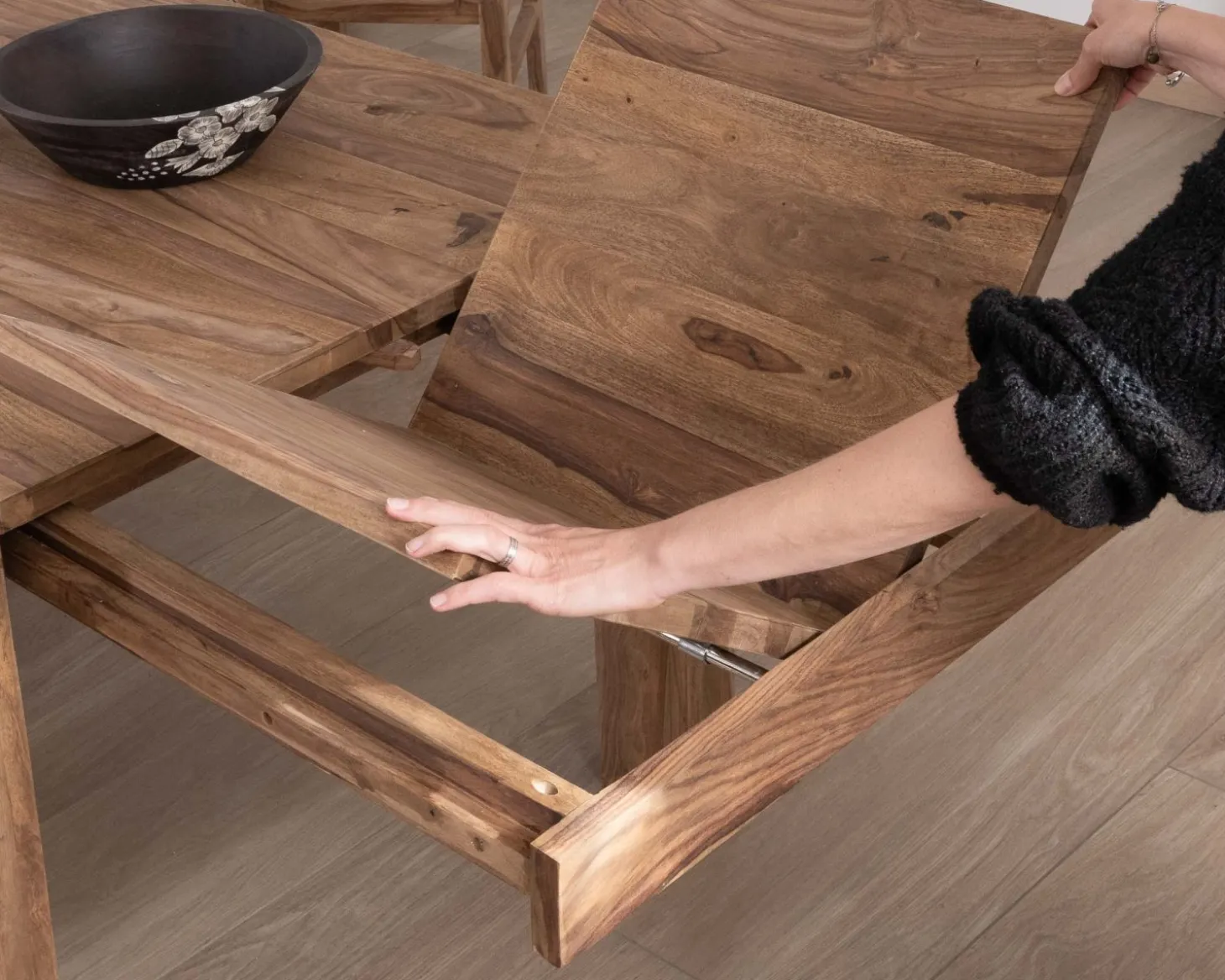 Table de salle à manger extensible en palissandre "Kalanohé" 160 cm