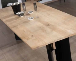Table de salle à manger manguier massif 240cm piètement design bois et métal noir 