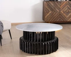 Table de salon ronde en bois recyclé et plateau en pierre claire 