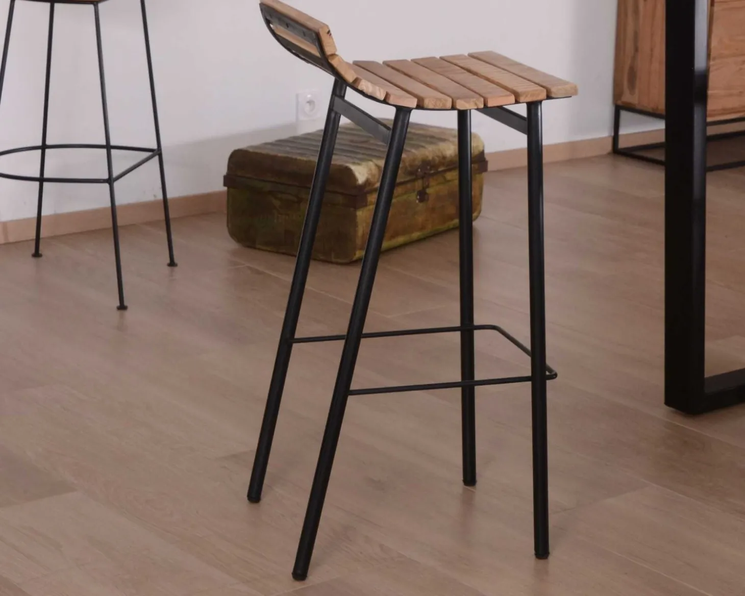 Tabouret de bar design métal et bois massif "Caractère"