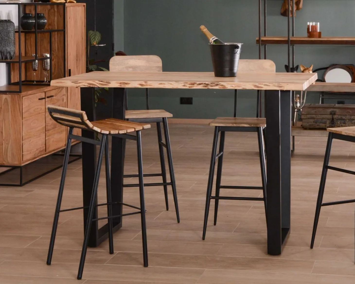 Tabouret de bar design métal et bois massif "Caractère"