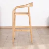 Tabouret de bar en acacia design épuré avec dosseret "Vogue"