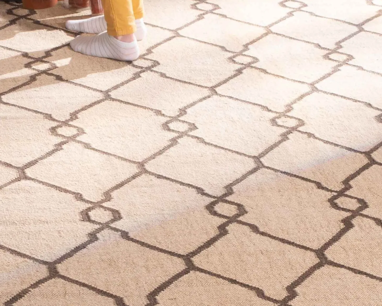 Tapis kilim beige motif berbère en laine et jute "Cocoon" format 120x180 cm