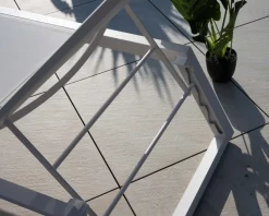 Transat blanc design épuré en aluminium et textilène "Campobello"