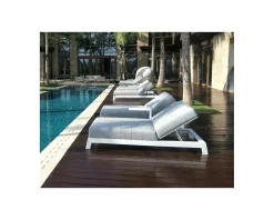 Transat matelassé en aluminium blanc et tissu gris qualité supérieure "Terrasse"